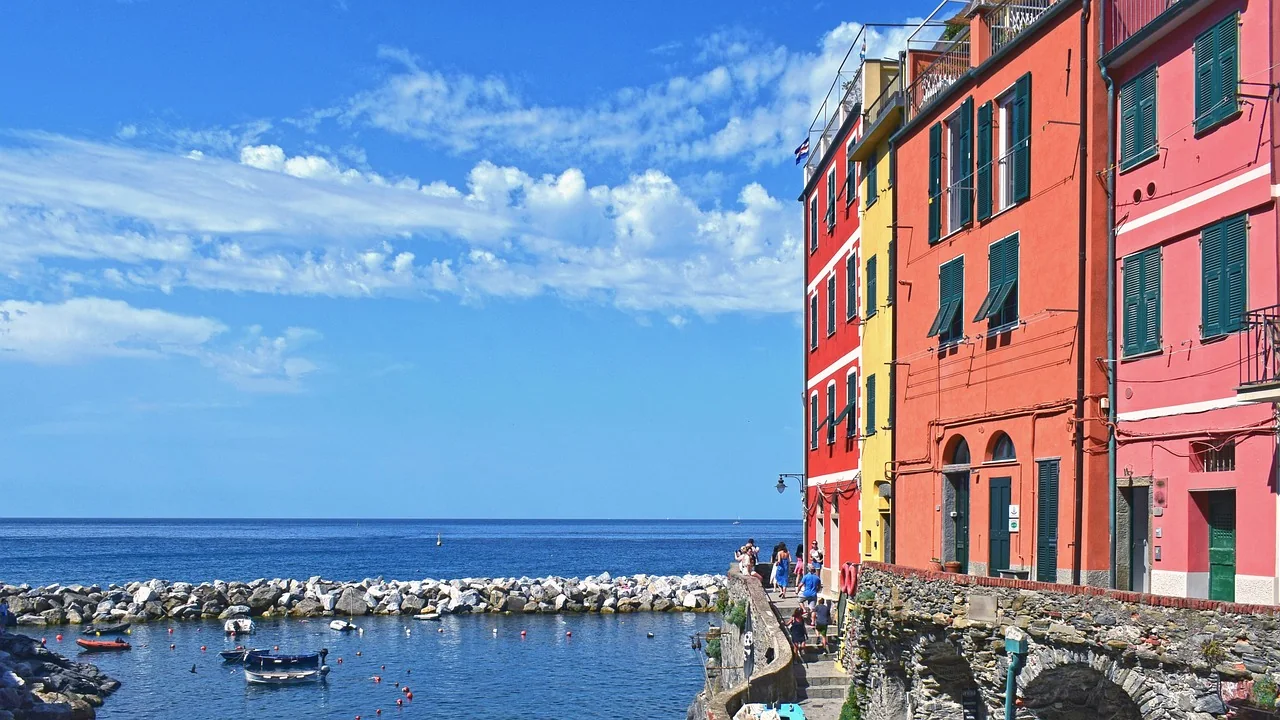 Riomaggiore e le case colorate sul mare